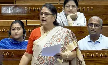 Major Shock for Mamata: మమతకు భారీ షాక్.. ఎన్డీయే వైపు 20 మంది టీఎంసీ ఎంపీలు! Major Shock for Mamata: మమతకు భారీ షాక్.. ఎన్డీయే వైపు 20 మంది టీఎంసీ ఎంపీలు!