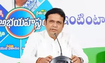 Minister Sridhar Babu: బీఆర్ఎస్ తప్పులు సరిదిద్దుతుంటే మా మీద నిందలు ఎందుకు?: మంత్రి శ్రీధర్ బాబు Minister Sridhar Babu: బీఆర్ఎస్ తప్పులు సరిదిద్దుతుంటే మా మీద నిందలు ఎందుకు?: మంత్రి శ్రీధర్ బాబు