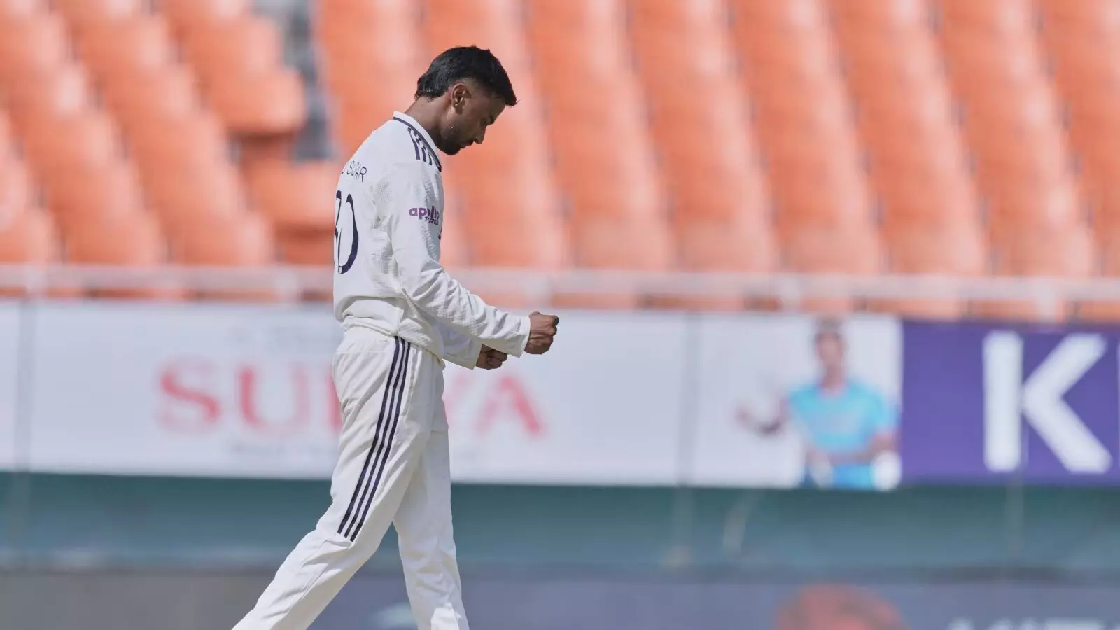 Manav Suthar: అరంగేట్రంలోనే అదరగొట్టిన మానవ్ సుతార్ Manav Suthar: అరంగేట్రంలోనే అదరగొట్టిన మానవ్ సుతార్