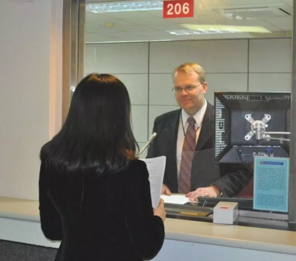 U.S. Visa Interview: 750 డాలర్లు చెల్లిస్తే 10 రోజుల్లోనే అమెరికా వీసా ఇంటర్వ్యూ! U.S. Visa Interview: 750 డాలర్లు చెల్లిస్తే 10 రోజుల్లోనే అమెరికా వీసా ఇంటర్వ్యూ!