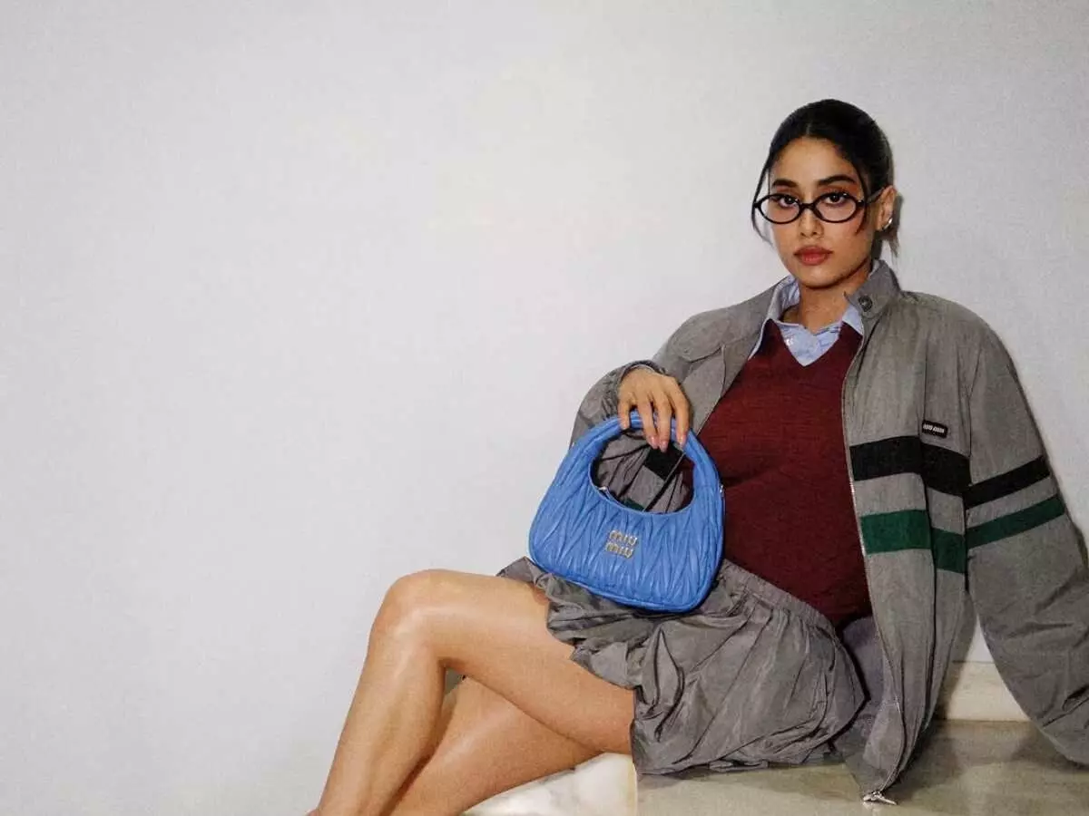 Janhvi Kapoor: ‘పెద్ది’కి దూరంగా ఉంటున్న జాన్వీ కపూర్! Janhvi Kapoor: ‘పెద్ది’కి దూరంగా ఉంటున్న జాన్వీ కపూర్!