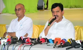 Minister Ponguleti Srinivasa Reddy: కాస్తుదారులకే పట్టా పాసుపుస్తకాలు: ప్రతి జిల్లాలో 70 రెవెన్యూ గ్రామాల్లో భూసర్వే, కాకరవాయిలో సర్వే పూర్తి:  రెవెన్యూ శాఖ మంత్రి పొంగులేటి శ్రీనివాసరెడ్డి
