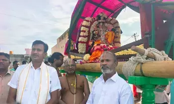 Venugopala Swamy: మోహినీ రూపంలో మురిపించిన వేణుగోపాలుడు Venugopala Swamy: మోహినీ రూపంలో మురిపించిన వేణుగోపాలుడు