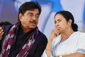 Shatrughan Sinha: ప్రశంసలు రాజకీయ మార్పుకు సంకేతం కావు: శతృఘ్న సిన్హా
