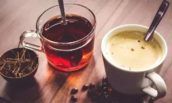 Tea, Coffee or Soft Drinks: టీ, కాఫీ, కూల్ డ్రింక్స్.. వీటిలో దంతాలను ఎక్కువగా పాడు చేసేది ఏంటో తెలుసా? Tea, Coffee or Soft Drinks: టీ, కాఫీ, కూల్ డ్రింక్స్.. వీటిలో దంతాలను ఎక్కువగా పాడు చేసేది ఏంటో తెలుసా?