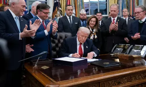 Trump’s Sensational Remarks: యుద్ధ మేఘాలు తొలగనున్నాయా? ఇరాన్ ఒప్పందంపై ట్రంప్ సంచలన వ్యాఖ్యలు
