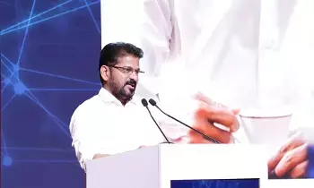 Telangana CM Revanth Reddy’s Sharp Remark: కుదిరితే ఓటు చోరీ.. లేదంటే సీటు చోరీ: తెలంగాణ ముఖ్యమంత్రి ఎ. రేవంత్ రెడ్డి Telangana CM Revanth Reddy’s Sharp Remark: కుదిరితే ఓటు చోరీ.. లేదంటే సీటు చోరీ: తెలంగాణ ముఖ్యమంత్రి ఎ. రేవంత్ రెడ్డి