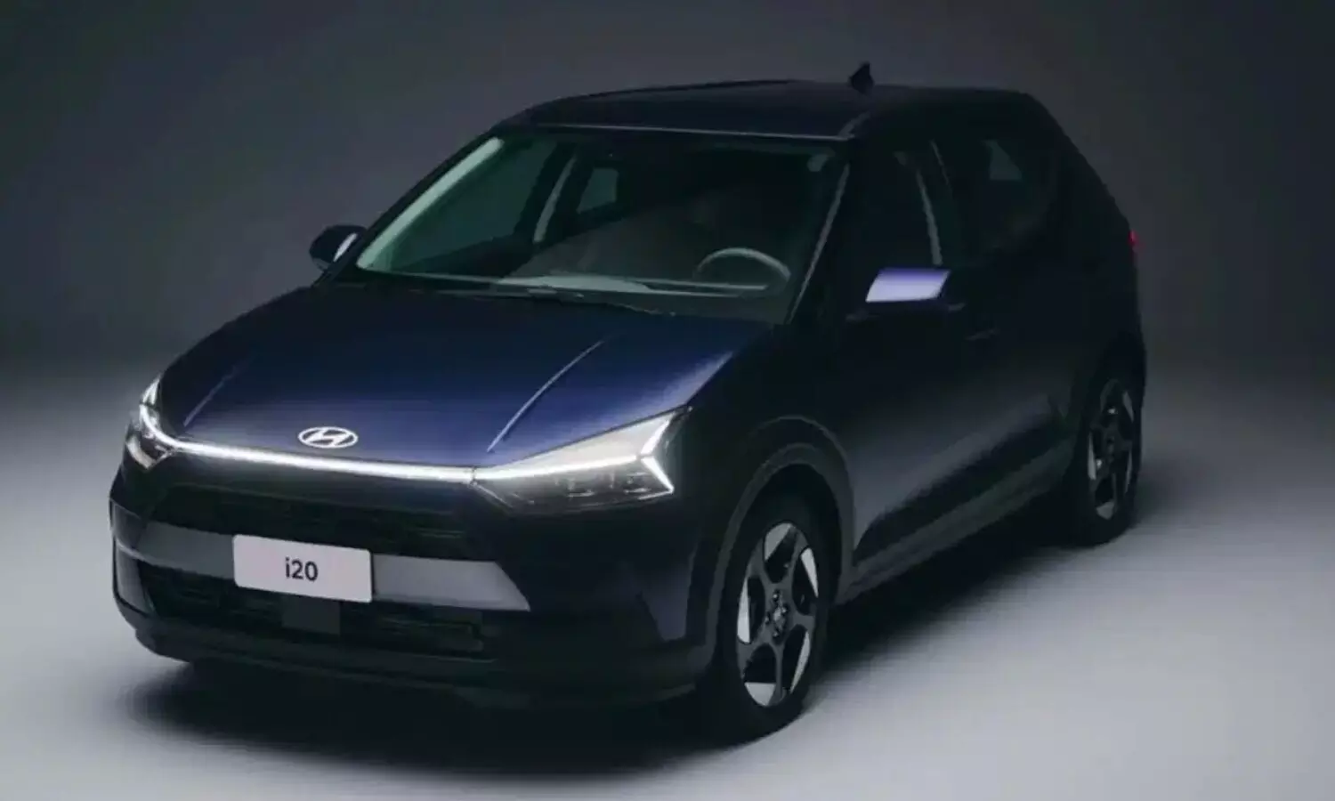 Hyundai : కారు కొనాలనుకునే వారికి హ్యుందాయ్ బంపర్ ఆఫర్.. జూన్ నెలలో భారీ డిస్కౌంట్ల పండగ Hyundai : కారు కొనాలనుకునే వారికి హ్యుందాయ్ బంపర్ ఆఫర్.. జూన్ నెలలో భారీ డిస్కౌంట్ల పండగ