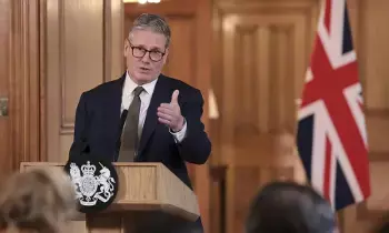 Keir Starmer: వచ్చే ఏడాది నుంచి 16 ఏళ్ల లోపు పిల్లలకు సోషల్ మీడియా పూర్తి నిషేధం: బ్రిటన్ ప్రధాని కీర్ స్టార్మర్ ప్రకటన Keir Starmer: వచ్చే ఏడాది నుంచి 16 ఏళ్ల లోపు పిల్లలకు సోషల్ మీడియా పూర్తి నిషేధం: బ్రిటన్ ప్రధాని కీర్ స్టార్మర్ ప్రకటన