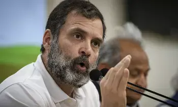 Rahul Gandhi Launches Sharp Criticism: అమెరికా సేవకుడిలా మోదీ ప్రవర్తన: రాహుల్ గాంధీ తీవ్ర విమర్శ Rahul Gandhi Launches Sharp Criticism: అమెరికా సేవకుడిలా మోదీ ప్రవర్తన: రాహుల్ గాంధీ తీవ్ర విమర్శ