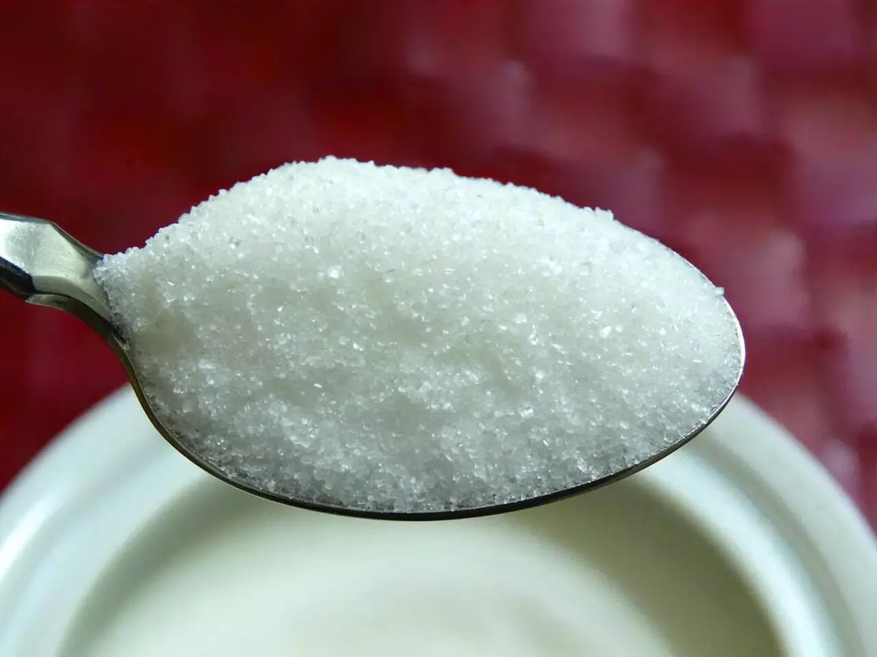 Cutting Out Sugar Completely May Be Risky: షుగర్ పూర్తిగా బంద్ చేస్తే డేంజరే.. తాజా రీసెర్చ్లో మైండ్ బ్లోయింగ్ నిజాలు! Cutting Out Sugar Completely May Be Risky: షుగర్ పూర్తిగా బంద్ చేస్తే డేంజరే.. తాజా రీసెర్చ్లో మైండ్ బ్లోయింగ్ నిజాలు!