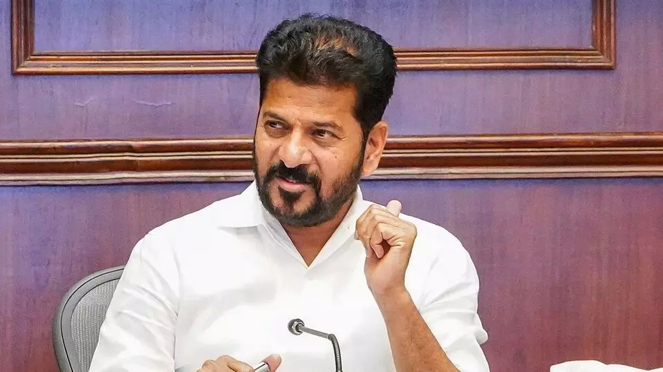 CM Revanth Reddy: బోనస్తో 7 రకాల సన్న వడ్లు అందుబాటులోకి తేవాలి: సీఎం రేవంత్ రెడ్డి CM Revanth Reddy: బోనస్తో 7 రకాల సన్న వడ్లు అందుబాటులోకి తేవాలి: సీఎం రేవంత్ రెడ్డి