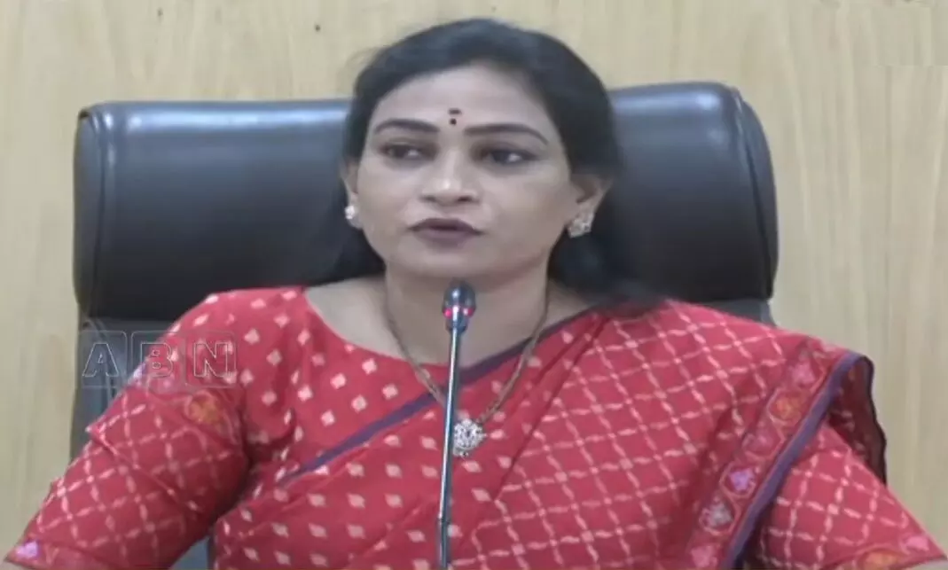 Home Minister Anitha: హోంమంత్రి అనిత: నేరాలు 14.1 శాతం తగ్గాయి.. అమర్నాథ్ వ్యాఖ్యలపై సమయానికి సమాధానం Home Minister Anitha: హోంమంత్రి అనిత: నేరాలు 14.1 శాతం తగ్గాయి.. అమర్నాథ్ వ్యాఖ్యలపై సమయానికి సమాధానం