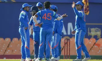 Tri-Nation ODI Series: ముక్కోణపు వన్డే సిరీస్: ఇండియా-ఎకు వరుసగా రెండో పరాజయం. Tri-Nation ODI Series: ముక్కోణపు వన్డే సిరీస్: ఇండియా-ఎకు వరుసగా రెండో పరాజయం.