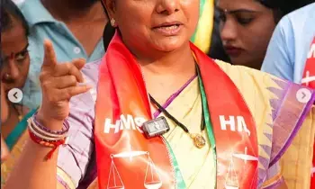 Tension at Kavitha’s ‘Boggubayi’ Program: శ్రీరాంపూర్లో కవిత ‘బొగ్గుబాయి’ కార్యక్రమంలో ఉద్రిక్తత: మావోయిస్టులపై ఆసక్తికర వ్యాఖ్యలు Tension at Kavitha’s ‘Boggubayi’ Program: శ్రీరాంపూర్లో కవిత ‘బొగ్గుబాయి’ కార్యక్రమంలో ఉద్రిక్తత: మావోయిస్టులపై ఆసక్తికర వ్యాఖ్యలు
