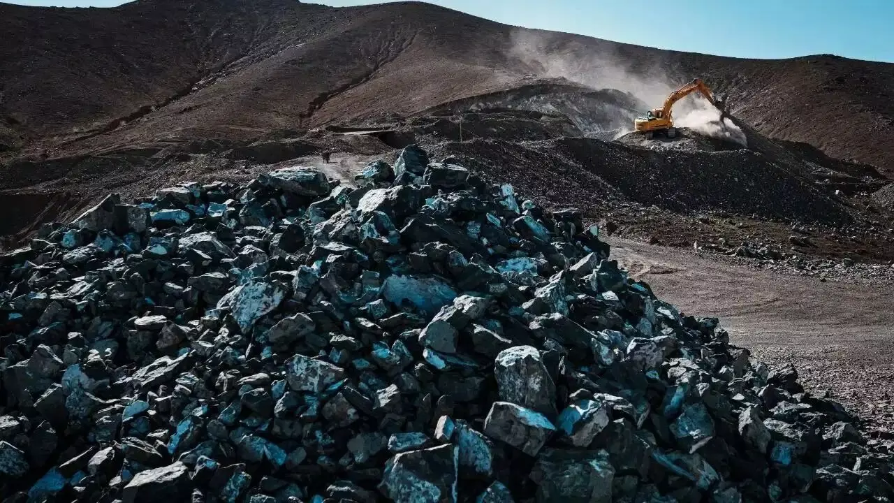 Rare Earth : ఏపీలో జపాన్ భారీ పెట్టుబడి.. రూ.2,250 కోట్లతో రేర్ ఎర్త్ మాగ్నెట్ ప్లాంట్ Rare Earth : ఏపీలో జపాన్ భారీ పెట్టుబడి.. రూ.2,250 కోట్లతో రేర్ ఎర్త్ మాగ్నెట్ ప్లాంట్