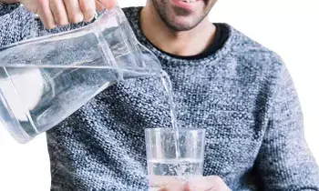 Benefits of Drinking Warm Water: రోజూ ఉదయాన్నే గోరువెచ్చని నీరు తాగడం వల్ల కలిగే 5 అద్భుత ప్రయోజనాలు Benefits of Drinking Warm Water: రోజూ ఉదయాన్నే గోరువెచ్చని నీరు తాగడం వల్ల కలిగే 5 అద్భుత ప్రయోజనాలు