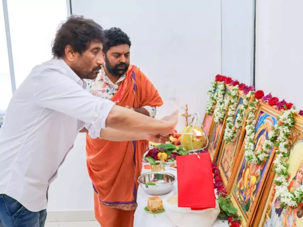 Sharwanand–Srinu Vaitla Film: శర్వానంద్ - శ్రీను వైట్ల మూవీ ప్రారంభం Sharwanand–Srinu Vaitla Film: శర్వానంద్ - శ్రీను వైట్ల మూవీ ప్రారంభం