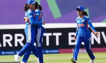 Womens T20 World Cup: నెదర్లాండ్స్పై భారత్ ఘన విజయం: చెలరేగిన మంధాన, షెఫాలీ, శ్రీ చరణి Womens T20 World Cup: నెదర్లాండ్స్పై భారత్ ఘన విజయం: చెలరేగిన మంధాన, షెఫాలీ, శ్రీ చరణి