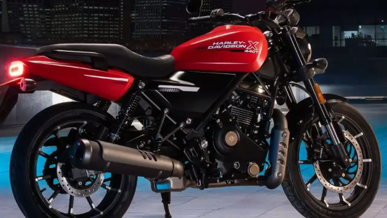 Hero-Harley : భారత్ లో తయారీ.. ప్రపంచ దేశాల్లో సవారీ.. హీరో, హార్లే డేవిడ్సన్ ల క్రేజీ పార్టనర్షిప్ Hero-Harley : భారత్ లో తయారీ.. ప్రపంచ దేశాల్లో సవారీ.. హీరో, హార్లే డేవిడ్సన్ ల క్రేజీ పార్టనర్షిప్