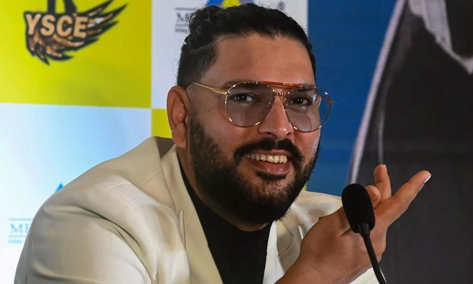 Yuvraj Singh: ఢిల్లీ క్యాపిటల్స్ కోచింగ్ స్టాఫ్లోకి యువరాజ్ సింగ్ Yuvraj Singh: ఢిల్లీ క్యాపిటల్స్ కోచింగ్ స్టాఫ్లోకి యువరాజ్ సింగ్