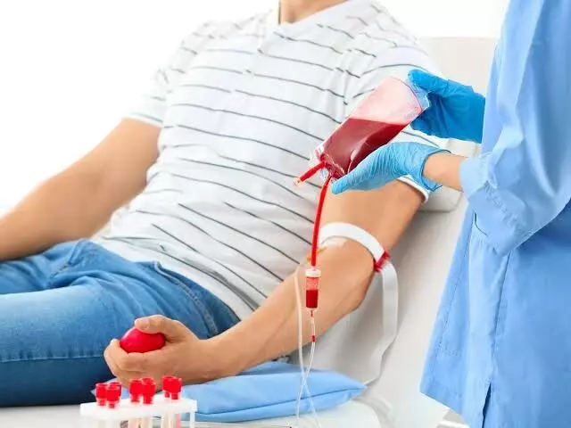 Donating Blood: రక్తదానం చేయడం వల్ల శరీరంలో జరిగే అద్భుతాలు ఇవే.. Donating Blood: రక్తదానం చేయడం వల్ల శరీరంలో జరిగే అద్భుతాలు ఇవే..