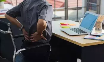Sitting for Long Hours at Work: గంటల తరబడి ఒకే చోట కూర్చుని పనిచేస్తున్నారా? మీరు త్వరగా ముసలివాళ్లు అవ్వడం ఖాయం.. Sitting for Long Hours at Work: గంటల తరబడి ఒకే చోట కూర్చుని పనిచేస్తున్నారా? మీరు త్వరగా ముసలివాళ్లు అవ్వడం ఖాయం..