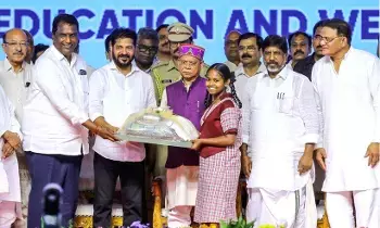 Revanth Reddys Call: వంద మంది అంబేడ్కర్లు తయారు కావాలి: రేవంత్ Revanth Reddys Call: వంద మంది అంబేడ్కర్లు తయారు కావాలి: రేవంత్