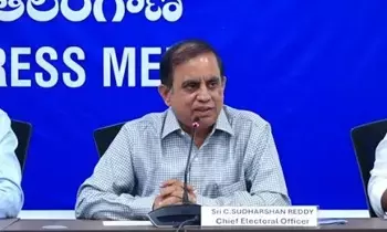CEO Sudarshan Reddy: SIR ప్రధాన లక్ష్యం ఓటర్ల జాబితా శుద్ధి.. ఎవరూ ఆందోళన చెందాల్సిన అవసరం లేదు: సీఈవో సుదర్శన్ రెడ్డి CEO Sudarshan Reddy: SIR ప్రధాన లక్ష్యం ఓటర్ల జాబితా శుద్ధి.. ఎవరూ ఆందోళన చెందాల్సిన అవసరం లేదు: సీఈవో సుదర్శన్ రెడ్డి