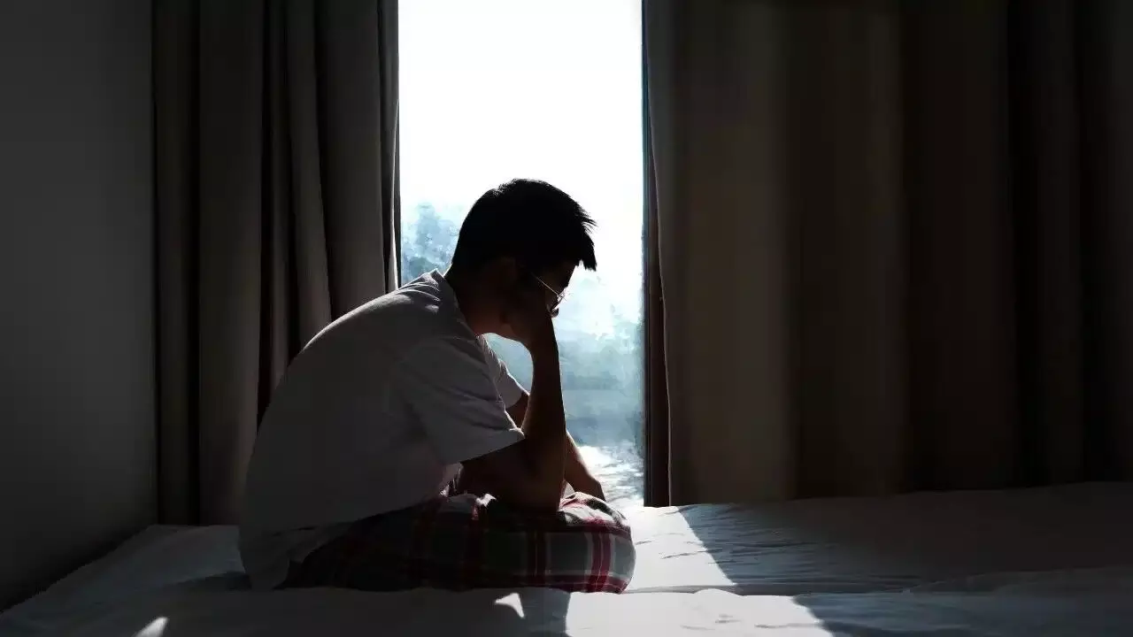 Depression: డిప్రెషన్ అంటే కేవలం బాధ కాదు.. ఒక తీవ్రమైన వ్యాధి.. లక్షణాలు, కారణాల గురించి తెలుసుకోండి.. Depression: డిప్రెషన్ అంటే కేవలం బాధ కాదు.. ఒక తీవ్రమైన వ్యాధి.. లక్షణాలు, కారణాల గురించి తెలుసుకోండి..