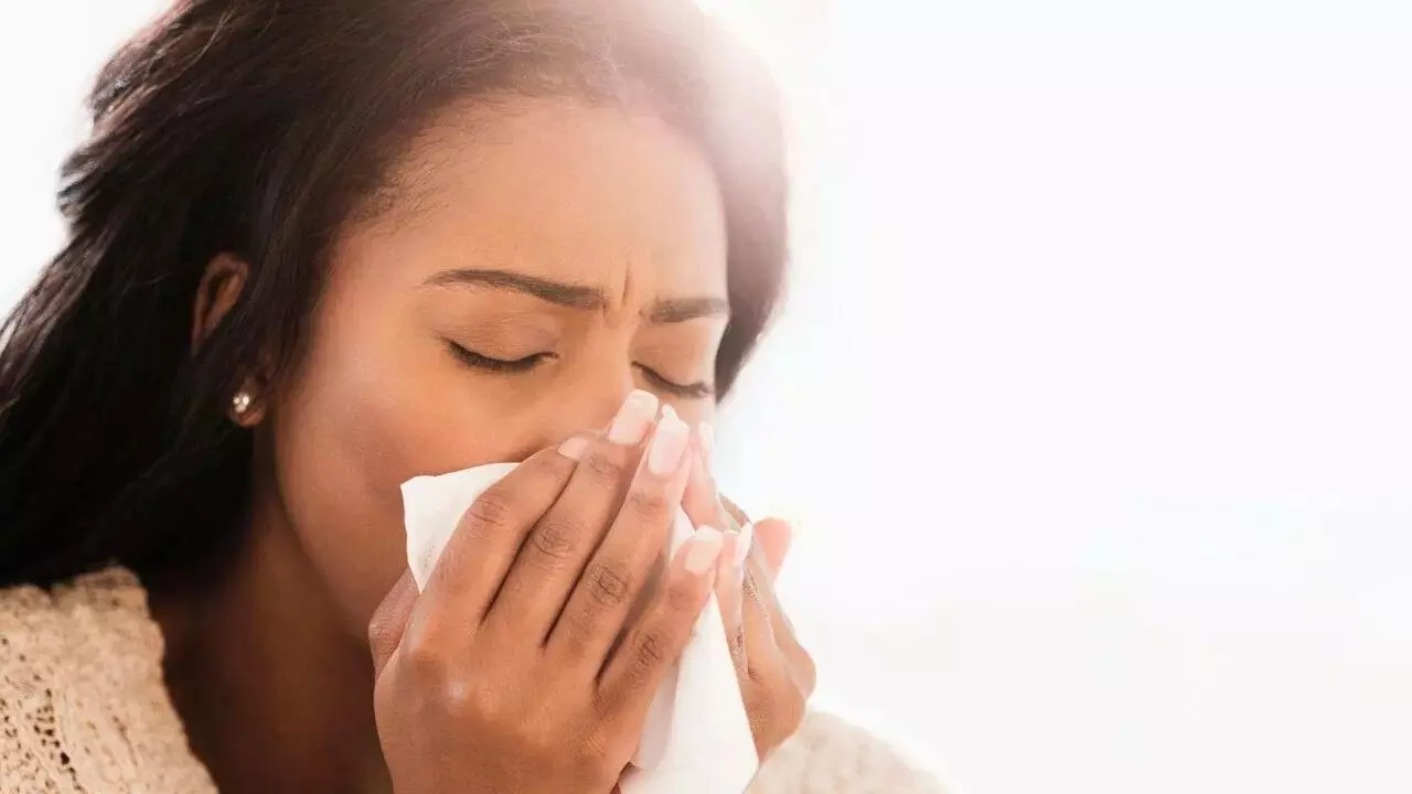 Swallowing Phlegm When You Cough: దగ్గినప్పుడు వచ్చే కఫాన్ని మింగేస్తున్నారా? అయితే ఈ ప్రమాదాలు తెలుసుకోవాల్సిందే.. Swallowing Phlegm When You Cough: దగ్గినప్పుడు వచ్చే కఫాన్ని మింగేస్తున్నారా? అయితే ఈ ప్రమాదాలు తెలుసుకోవాల్సిందే..
