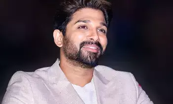 Sandhya Theatre Incident: సంధ్య థియేటర్ ఘటన: కోర్టుకు హాజరు కాలేదు అల్లు అర్జున్ Sandhya Theatre Incident: సంధ్య థియేటర్ ఘటన: కోర్టుకు హాజరు కాలేదు అల్లు అర్జున్