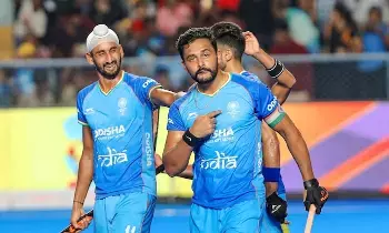 Hockey Pro League: భారత్ ఘనవిజయం: హాకీ ప్రొ లీగ్లో పాకిస్తాన్ను చిత్తు చేసిన టీమిండియా Hockey Pro League: భారత్ ఘనవిజయం: హాకీ ప్రొ లీగ్లో పాకిస్తాన్ను చిత్తు చేసిన టీమిండియా
