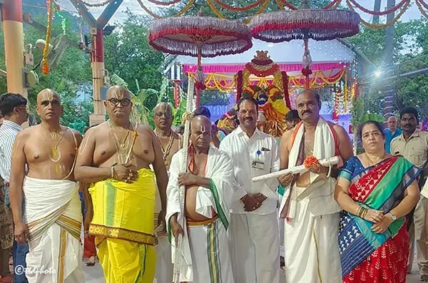 Sri Prasanna Venkateswara Swamy: అప్పలాయగుంటలో శ్రీ ప్రసన్న వేంకటేశ్వరస్వామివారి దివ్య బ్రహ్మోత్సవాలకు అంకురార్పణ Sri Prasanna Venkateswara Swamy: అప్పలాయగుంటలో శ్రీ ప్రసన్న వేంకటేశ్వరస్వామివారి దివ్య బ్రహ్మోత్సవాలకు అంకురార్పణ