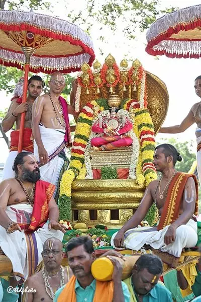 Sri Prasanna Venkateswara Swamy: అప్పలాయగుంటలో వైభవంగా బ్రహ్మోత్సవాలు.. చిన్నశేష వాహనంపై వేణుగోపాలుడి రూపంలో ప్రసన్న వేంకటేశ్వరుడు! Sri Prasanna Venkateswara Swamy: అప్పలాయగుంటలో వైభవంగా బ్రహ్మోత్సవాలు.. చిన్నశేష వాహనంపై వేణుగోపాలుడి రూపంలో ప్రసన్న వేంకటేశ్వరుడు!