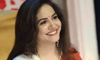 Singer Sunitha: నెటిజన్ల ట్రోలింగ్.. తన వ్యాఖ్యలపై క్లారిటీ ఇచ్చిన సింగర్ సునిత! Singer Sunitha: నెటిజన్ల ట్రోలింగ్.. తన వ్యాఖ్యలపై క్లారిటీ ఇచ్చిన సింగర్ సునిత!