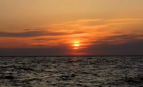 Avoid Sleeping at Sunset: సూర్యాస్తమయ సమయంలో అస్సలు నిద్రపోకూడదు.. ఎందుకో తెలిస్తే షాక్ అవుతారు.. Avoid Sleeping at Sunset: సూర్యాస్తమయ సమయంలో అస్సలు నిద్రపోకూడదు.. ఎందుకో తెలిస్తే షాక్ అవుతారు..