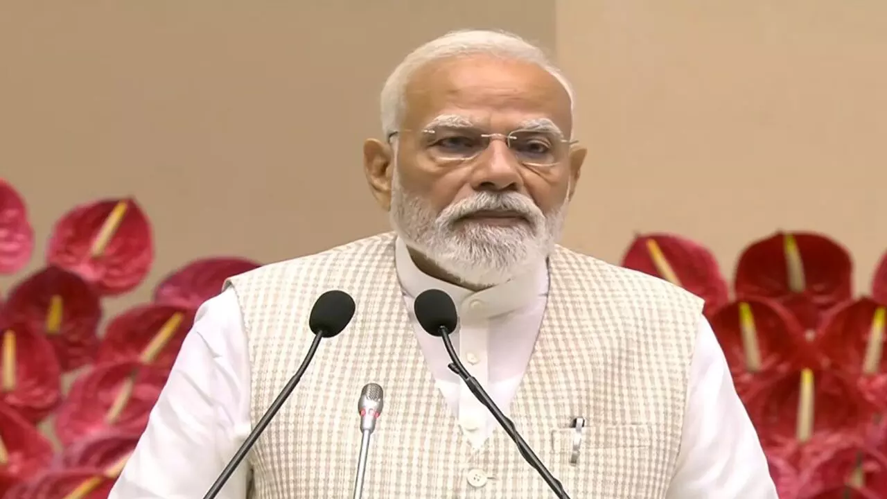 Major Reshuffle in Union Cabinet: కేంద్ర కేబినెట్లో కీలక మార్పులు? వర్షాకాల సమావేశాలకు ముందే పునర్వ్యవస్థీకరణ! Major Reshuffle in Union Cabinet: కేంద్ర కేబినెట్లో కీలక మార్పులు? వర్షాకాల సమావేశాలకు ముందే పునర్వ్యవస్థీకరణ!