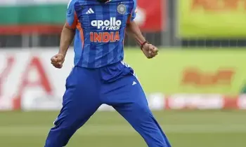 Prince Yadav: టీ20 హిస్టరీలో అరుదైన రికార్డు కొట్టిన ప్రిన్స్ యాదవ్! Prince Yadav: టీ20 హిస్టరీలో అరుదైన రికార్డు కొట్టిన ప్రిన్స్ యాదవ్!