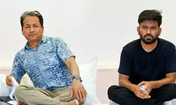 Sonam Wangchuk: సోనమ్ వాంగ్చుక్ నిరాహార దీక్ష ప్రారంభం.. కేంద్ర విద్యాశాఖ మంత్రి రాజీనామా డిమాండ్ Sonam Wangchuk: సోనమ్ వాంగ్చుక్ నిరాహార దీక్ష ప్రారంభం.. కేంద్ర విద్యాశాఖ మంత్రి రాజీనామా డిమాండ్