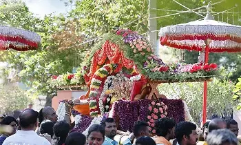 Deity in Mohini Avatar: మోహినీ అవతారంలో పల్లకిపై దివ్య విహారం