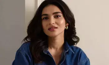 Kayadu Lohar: చేతిలో 6 సినిమాలు.. కాయదు లోహర్ లక్కీ రేస్! Kayadu Lohar: చేతిలో 6 సినిమాలు.. కాయదు లోహర్ లక్కీ రేస్!