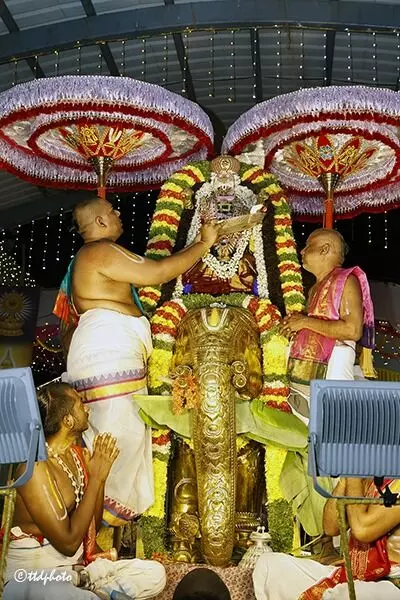 Sri Prasanna Venkateswara Swamy: గజవాహనంపై భక్తులను కటాక్షించిన శ్రీ ప్రసన్న వేంకటేశ్వరస్వామి Sri Prasanna Venkateswara Swamy: గజవాహనంపై భక్తులను కటాక్షించిన శ్రీ ప్రసన్న వేంకటేశ్వరస్వామి