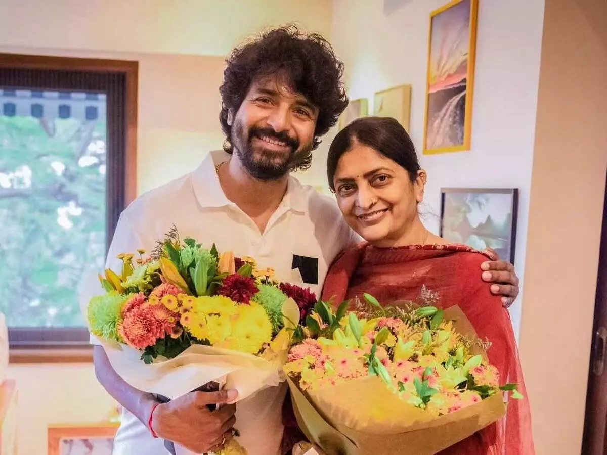 Director Sudha Kongara: హైకోర్టుకెక్కిన డైరెక్టర్ సుధా కొంగర.. రూ. 8 కోట్లకు పైగా రెమ్యునరేషన్ బాకీ Director Sudha Kongara: హైకోర్టుకెక్కిన డైరెక్టర్ సుధా కొంగర.. రూ. 8 కోట్లకు పైగా రెమ్యునరేషన్ బాకీ