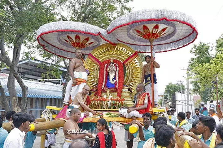 Brahmotsavam: ఏడో రోజు బ్రహ్మోత్సవాల్లో ఆధ్యాత్మిక వైభవం Brahmotsavam: ఏడో రోజు బ్రహ్మోత్సవాల్లో ఆధ్యాత్మిక వైభవం