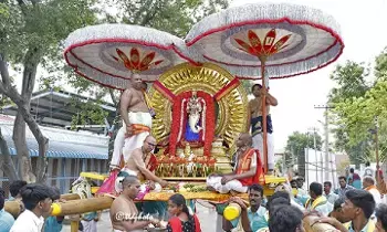 Brahmotsavam: ఏడో రోజు బ్రహ్మోత్సవాల్లో ఆధ్యాత్మిక వైభవం Brahmotsavam: ఏడో రోజు బ్రహ్మోత్సవాల్లో ఆధ్యాత్మిక వైభవం