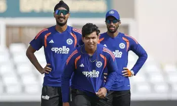 Rain Washes Out First T20: వర్షార్పణమైన తొలి టీ20: అభిషేక్ శర్మ మెరుపు సెంచరీ వృథా.. Rain Washes Out First T20: వర్షార్పణమైన తొలి టీ20: అభిషేక్ శర్మ మెరుపు సెంచరీ వృథా..