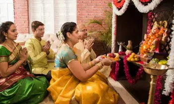 Stand or Sit During Worship: పూజ చేసేటప్పుడు నిలబడాలా? కూర్చోవాలా? శాస్త్రాలు ఏం చెబుతున్నాయి?.. Stand or Sit During Worship: పూజ చేసేటప్పుడు నిలబడాలా? కూర్చోవాలా? శాస్త్రాలు ఏం చెబుతున్నాయి?..