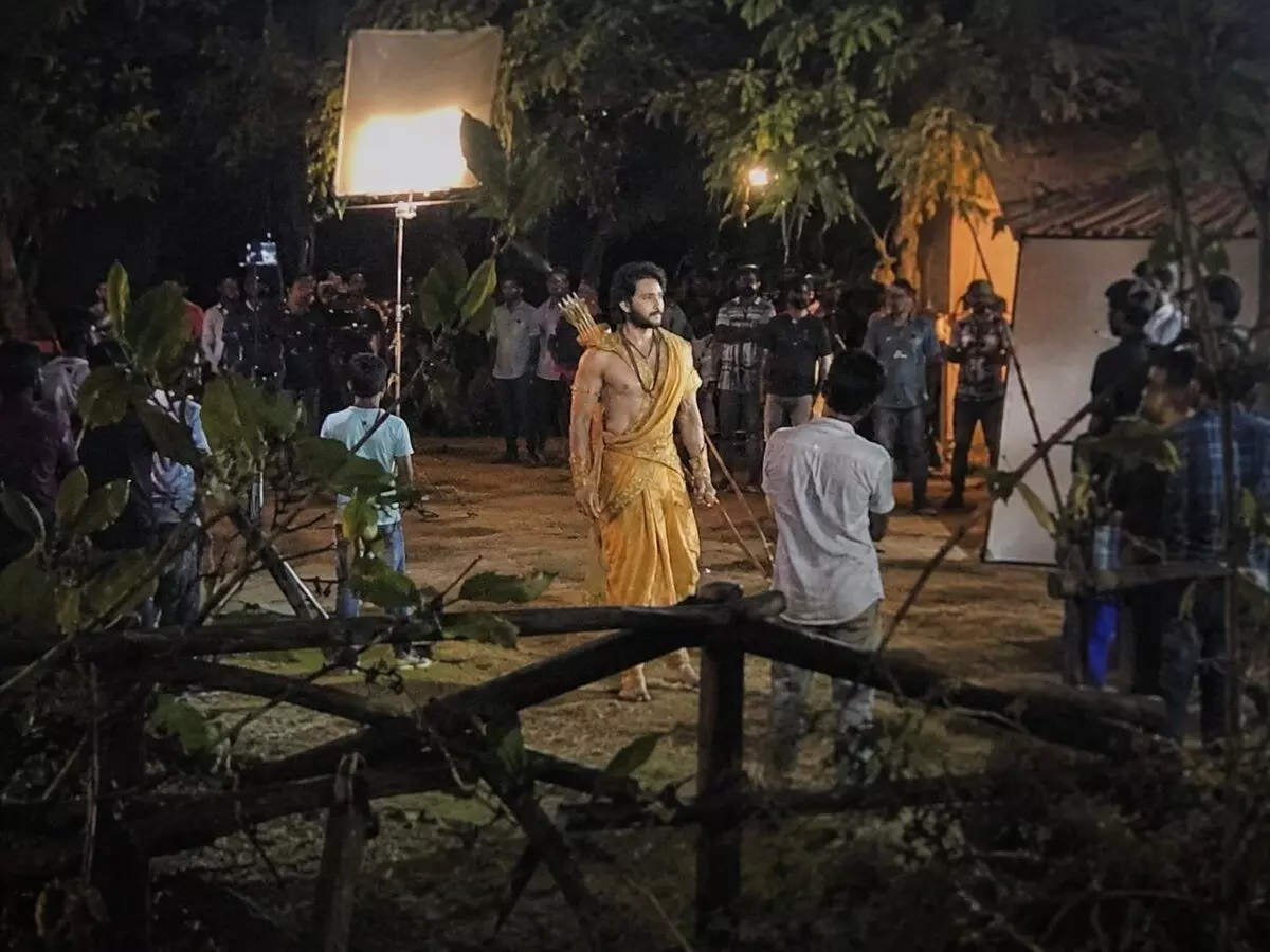 Mahesh Babu: రాముడి గెటప్లో మహేష్ బాబు.. సోషల్ మీడియాను షేక్ చేస్తున్న ఫోటో! Mahesh Babu: రాముడి గెటప్లో మహేష్ బాబు.. సోషల్ మీడియాను షేక్ చేస్తున్న ఫోటో!