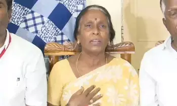 Sai Krishnas Mother: సాయికృష్ణ తల్లి విజయలక్ష్మి సంచలన ఆరోపణలు: సీఐ హత్య చేశాడు Sai Krishnas Mother: సాయికృష్ణ తల్లి విజయలక్ష్మి సంచలన ఆరోపణలు: సీఐ హత్య చేశాడు